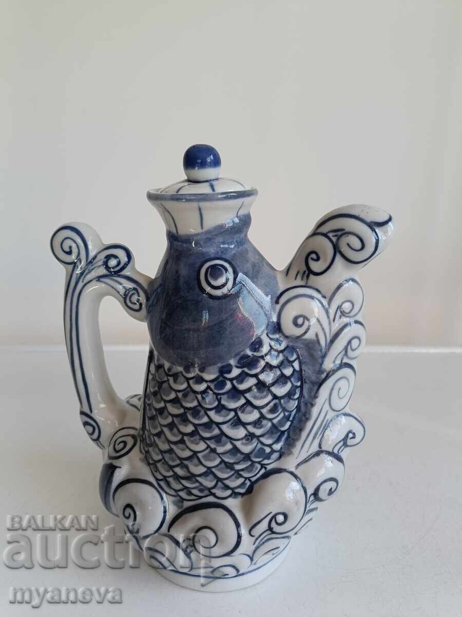 Ceainic din porțelan sau sticlă pentru alcool în formă de pește cu preț € 30.00 | 58.67 BGN