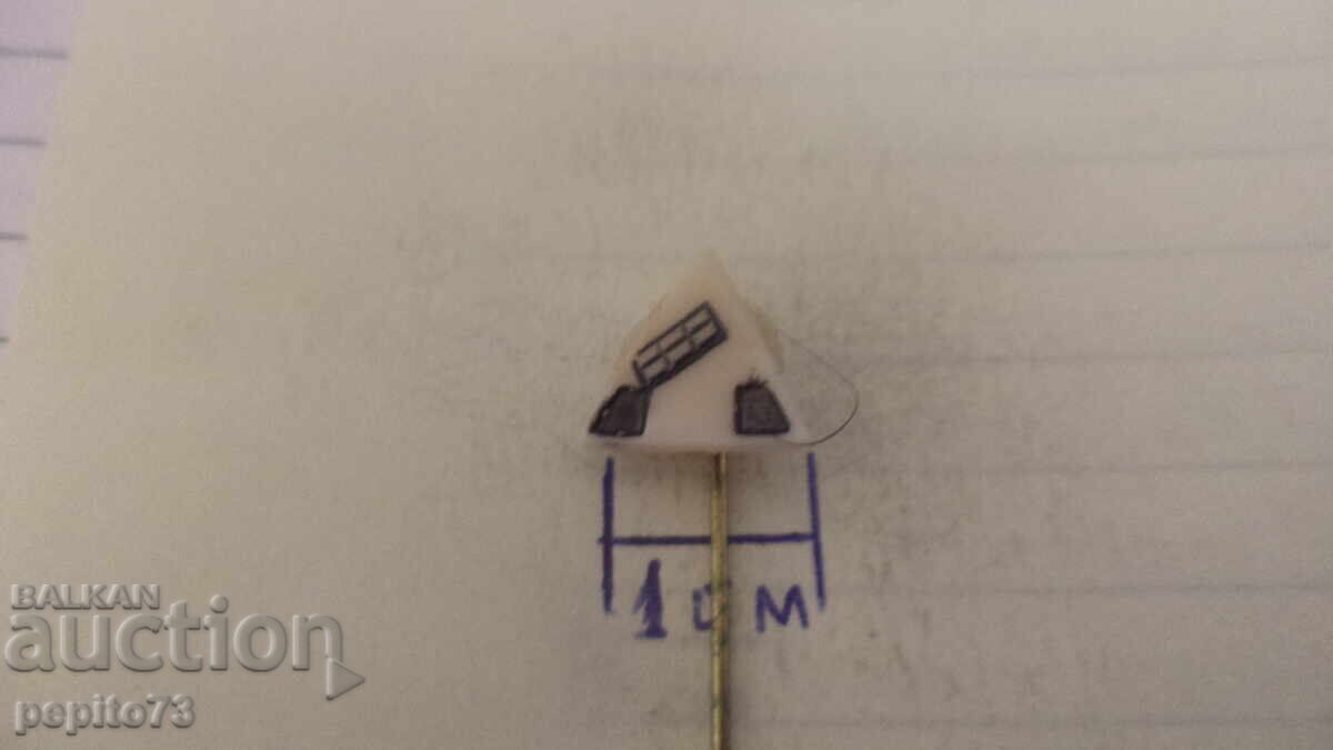 Semn publicitar, pod mobil, siguranța circulației