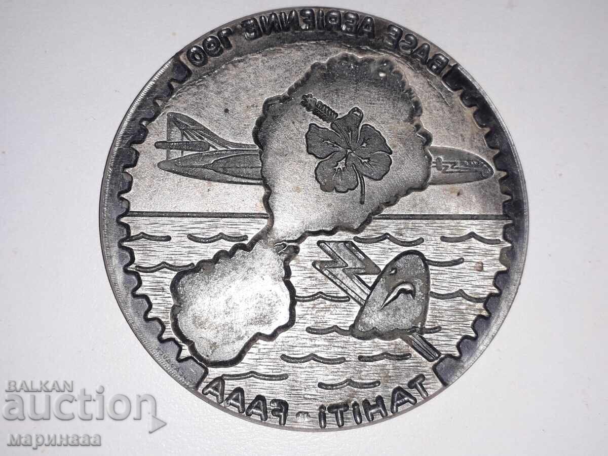 ПЛАКЕТ.ВЪЗДУШНА БАЗА с цена € 4.00 | 7.82 лв.