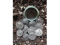 10 BUCĂȚI DENARI ȘI VAS DE BRONZ - REPLICĂ REPRODUCERE