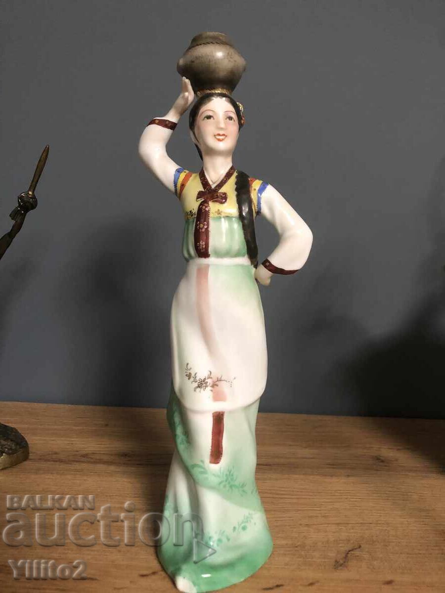 Figurină de porțelan S.Corea