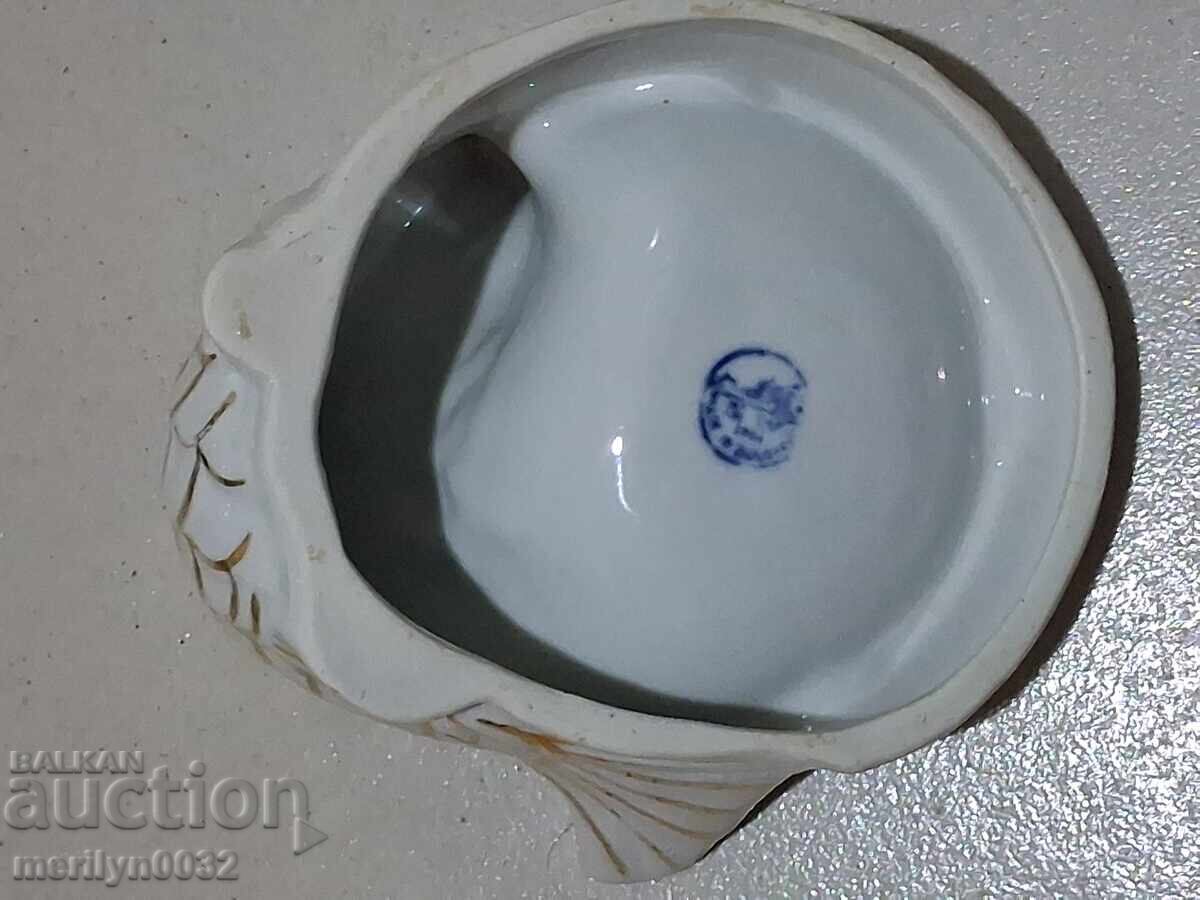 Аукцион Пепелник с фигура риба от времето на соца 60-те год НРБ