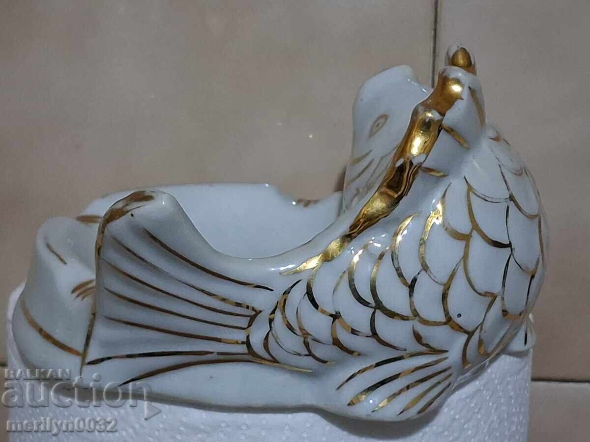 Доставка на Пепелник с фигура риба от времето на соца 60-те год НРБ