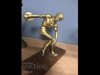 Бронзова фигура