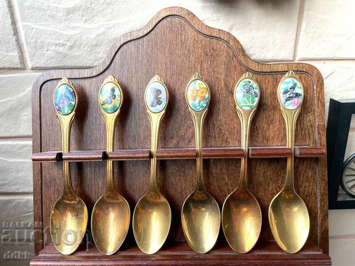 Красиви позлатени лъжички от Англия с порцеланови плочки с цена € 85.00 | 166.25 лв.