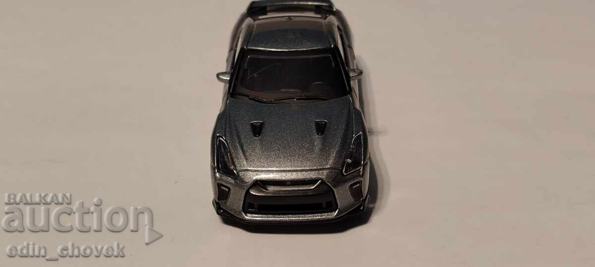 1/43 Bburago Nissan GTR 2017 - 5