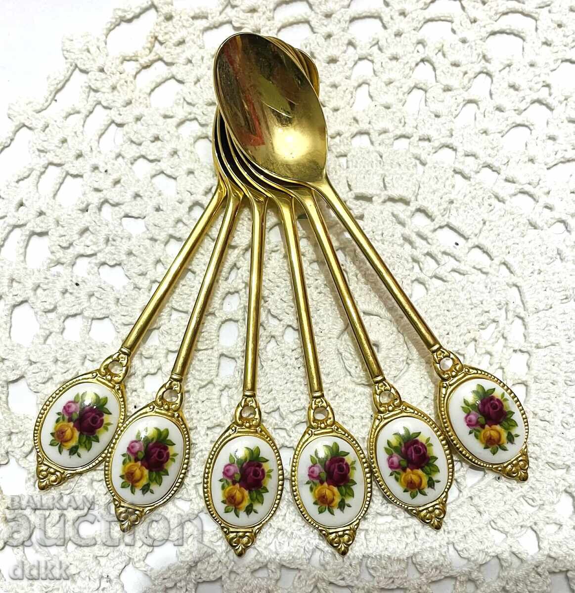 ROYAL ALBERT красиви позлатени лъжички от Англия
