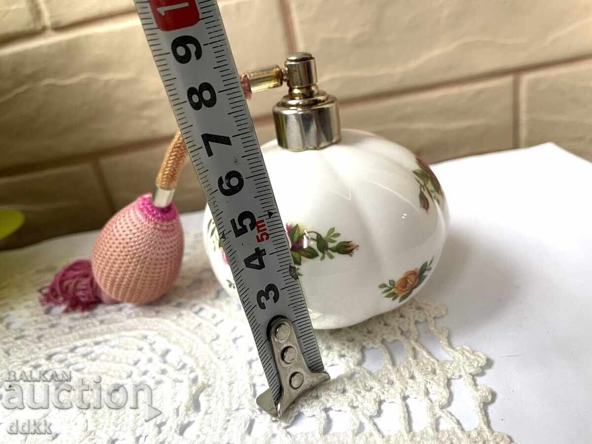 Livrarea ROYAL ALBERT sticluță de parfum din porțelan de os frumos Livrarea ROYAL ALBERT sticluță de parfum din porțelan de os frumos