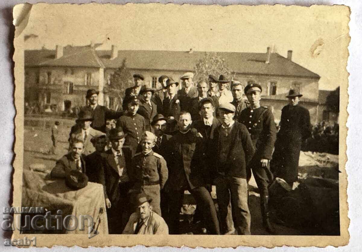 Άνδρες Στρατιωτικοί Αστυνομικοί