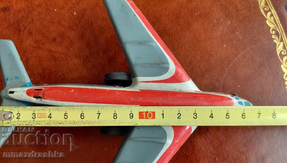 Μεταλλικό αεροπλάνο από την εποχή του σοσιαλισμού - 5