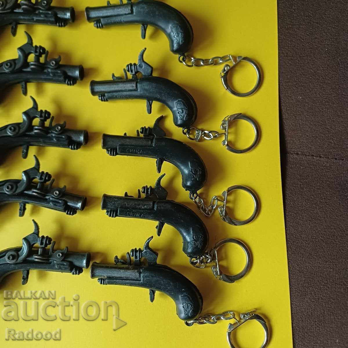 Аукцион Ретро пистолети от 90-те