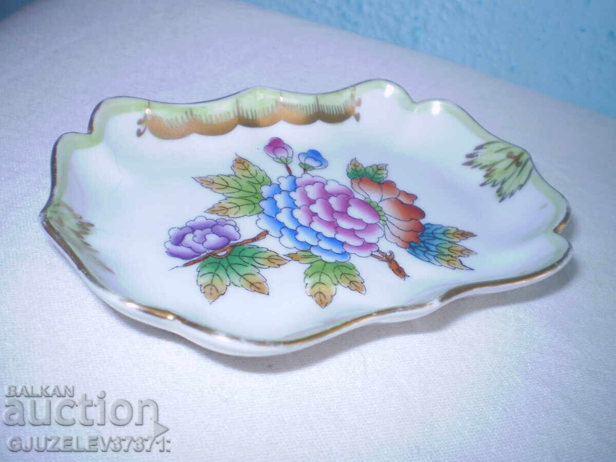 Farfurie de porțelan Herend Ungaria VINTAGE cu preț € 50.00 | 97.79 BGN