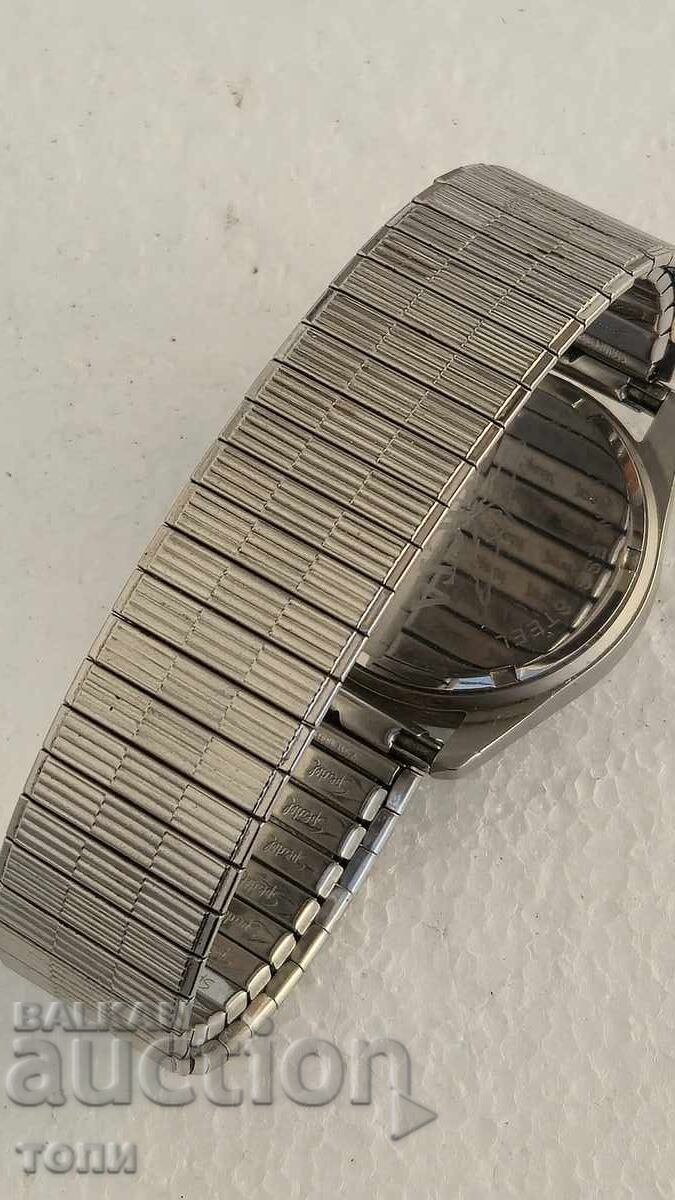 Licitație INVICTA QUARTZ JAPAN RAR NU ȘTIU DACĂ FUNCȚIONEAZĂ BZC !!!!