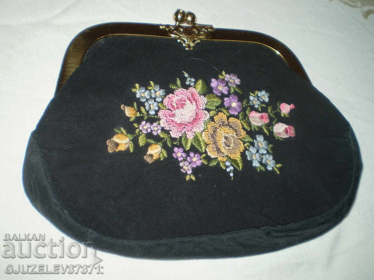 Αντίκα χειροποίητη, χειροκέντητη, μικρή μαύρη τσάντα