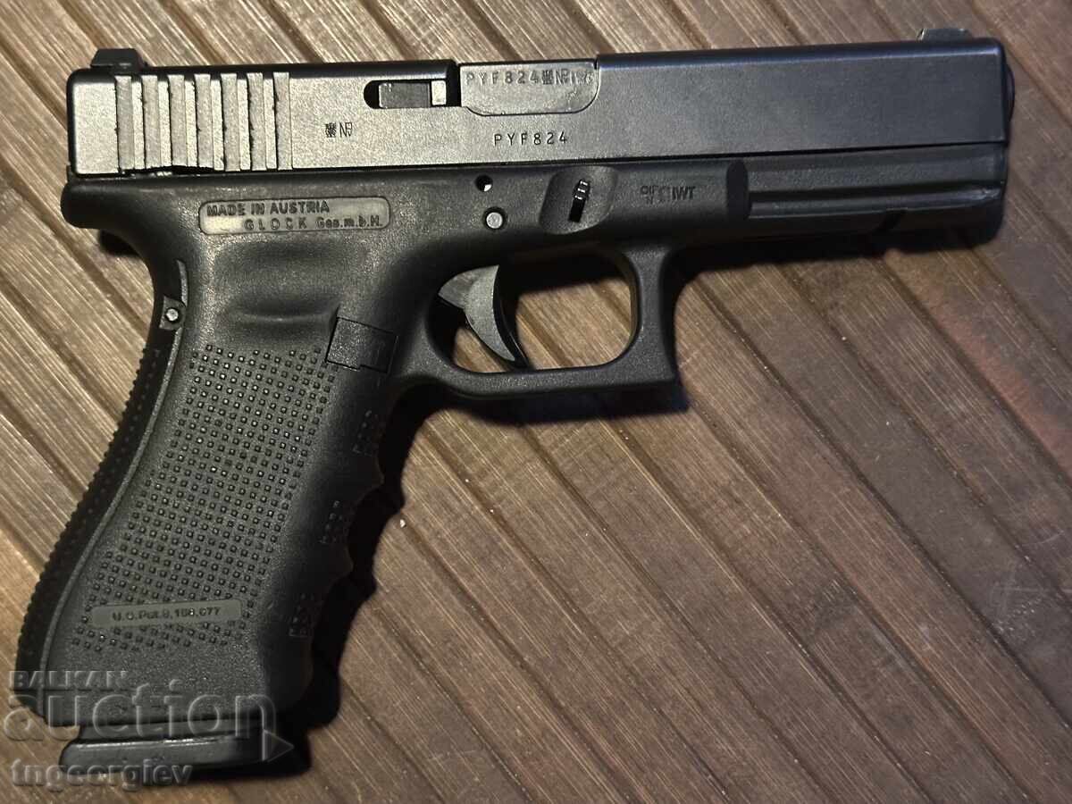 Glock 17 Gen 4 - pistol Glock DEZACTIVAT cu preț € 349.00 | 682.59 BGN