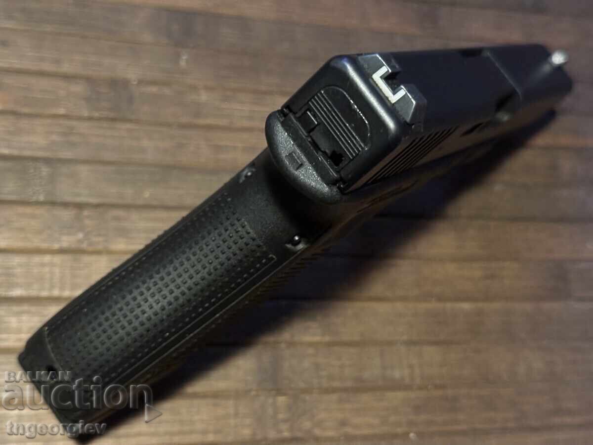 Licitație Glock 17 Gen 4 - pistol Glock DEZACTIVAT