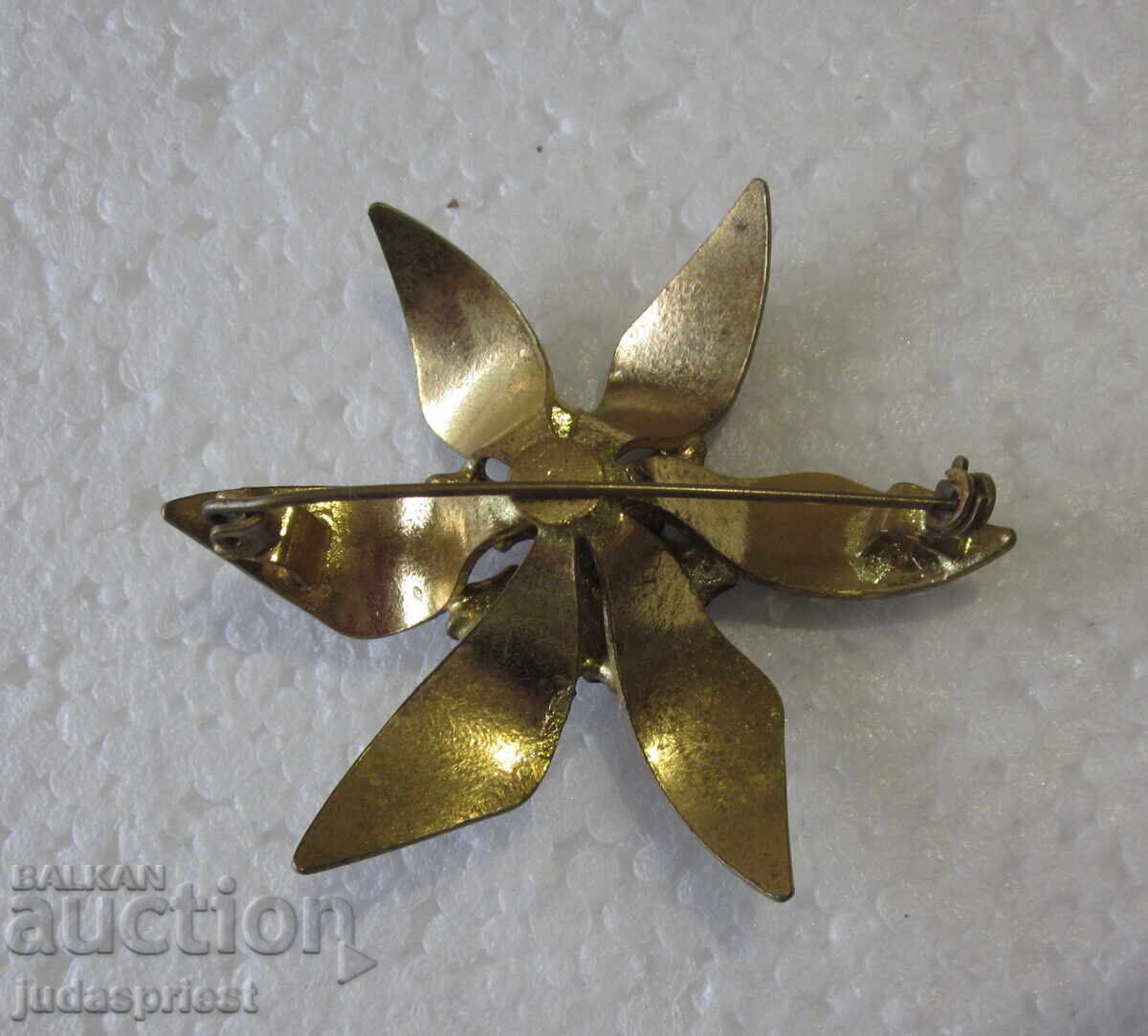 Livrarea Broșă veche mare din bronz pentru damă, bijuterie floare