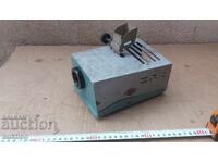 OLD PROJECTOR APPARATUS