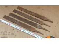 LOT OF 4 CHICKS - EXCELLENT