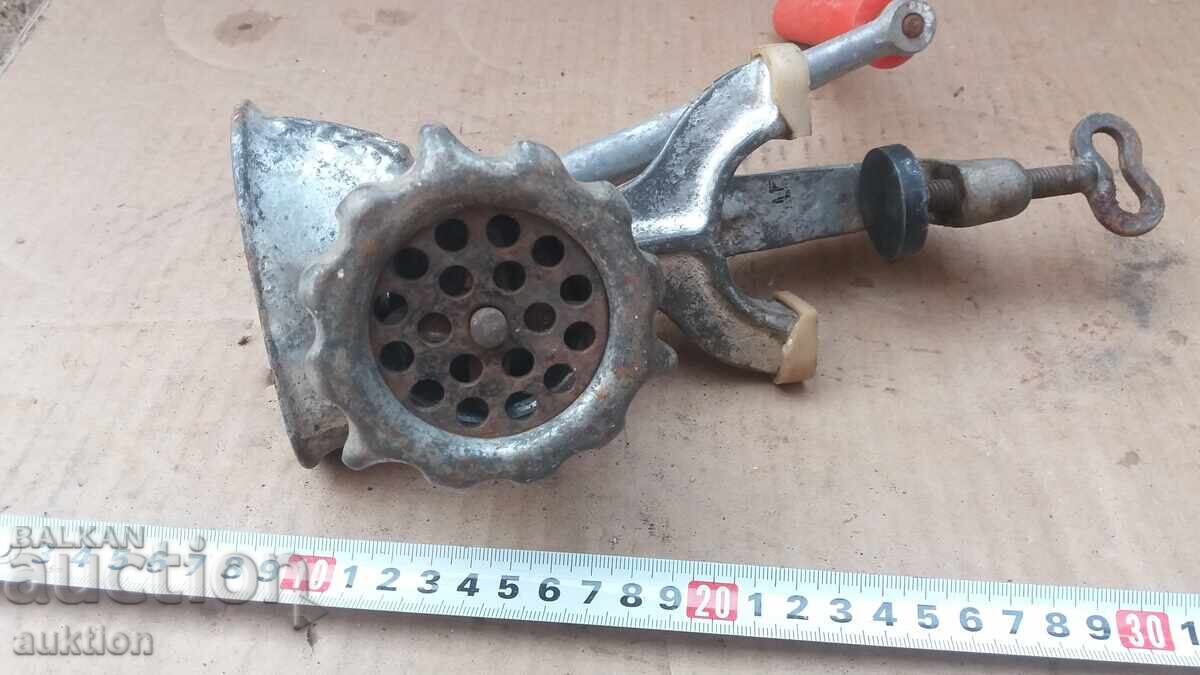 MAȘINĂ DE TOCAT CARNE EXCELENT FUNCȚIONALĂ - 5