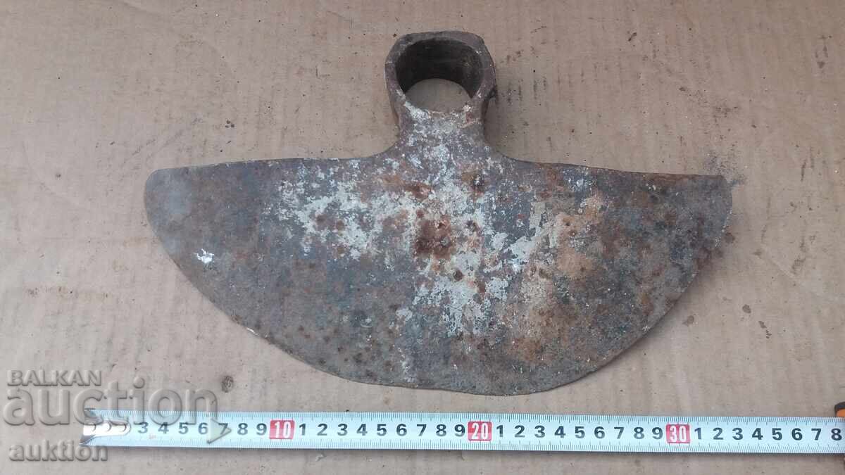 SOCIETATE MASIVĂ. MOTICĂ - INSTRUMENT DE SĂPAT cu preț € 4.49 | 8.78 BGN