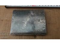 Παχύ επιχρυσωμένο βασιλικό ταμπακιέρα με επιγραφή 1942