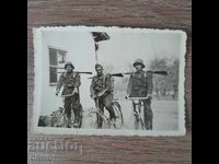 1941 Svilengrad voĭnitsi s pushki velosipedi stara snimka