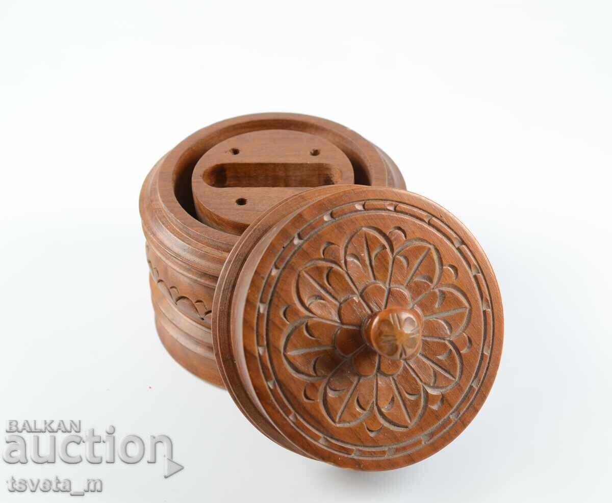 Ξυλόγλυπτο ξύλινο κουτί για τσιγάρα, χειροποίητο, καρυδιά - 5 Ξυλόγλυπτο ξύλινο κουτί για τσιγάρα, χειροποίητο, καρυδιά - 5