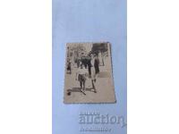 Φωτογραφία Σοφία Μια γυναίκα και ένα αγόρι σε μια βόλτα