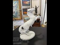 Порцеланова фигура на кон - Wallendorf. №7924