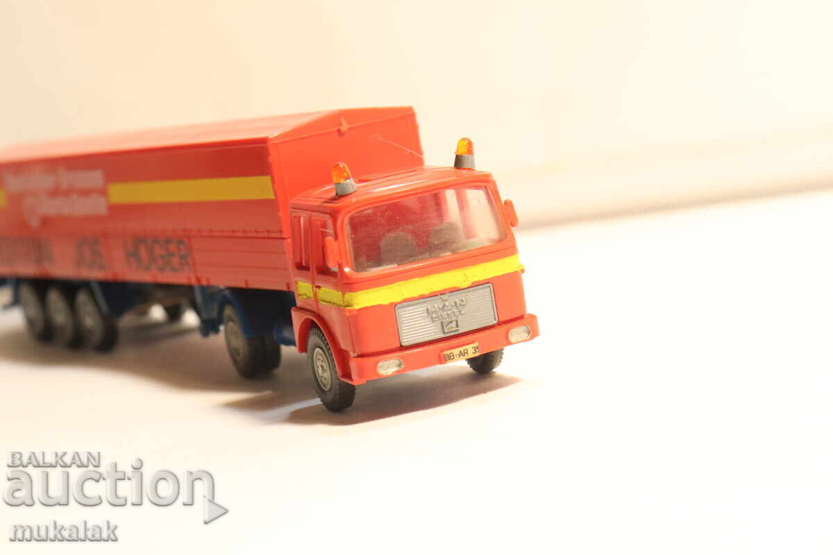 Livrarea WIKING H0 1/87 MAN CAMION RETRO MODEL TIR