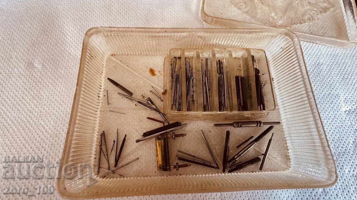 Παράδοση Ανταλλακτικά ρολογιών, τρυπάνια και σφιγκτήρες