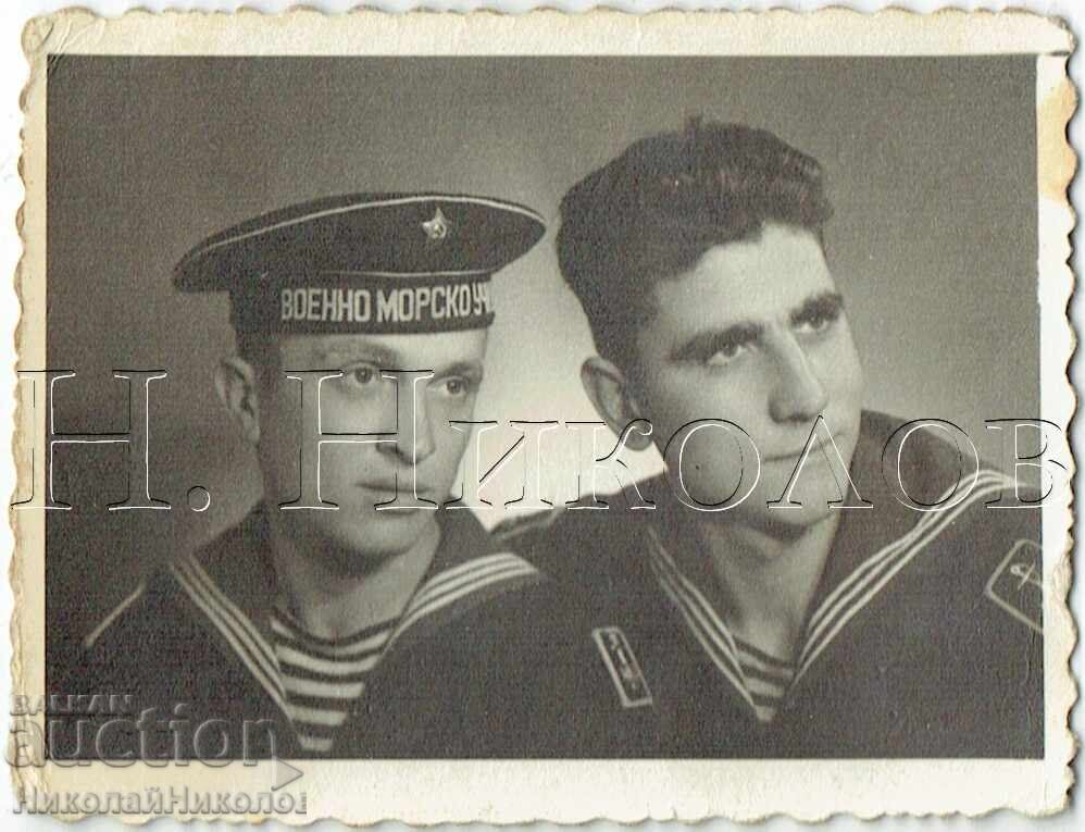 1953 МАЛКА СТАРА СНИМКА КУРСАНТИ ВОЕННОМОРСКО УЧИЛИЩЕ Ж318