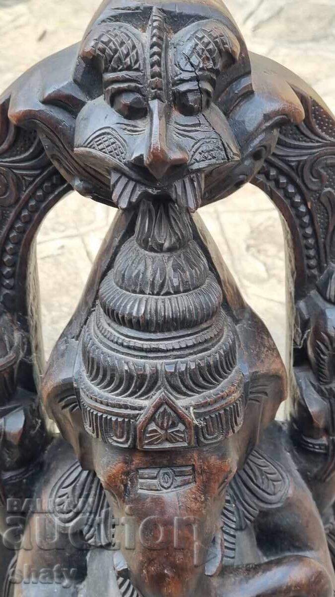 Licitație Sculptură mare din lemn. Figură