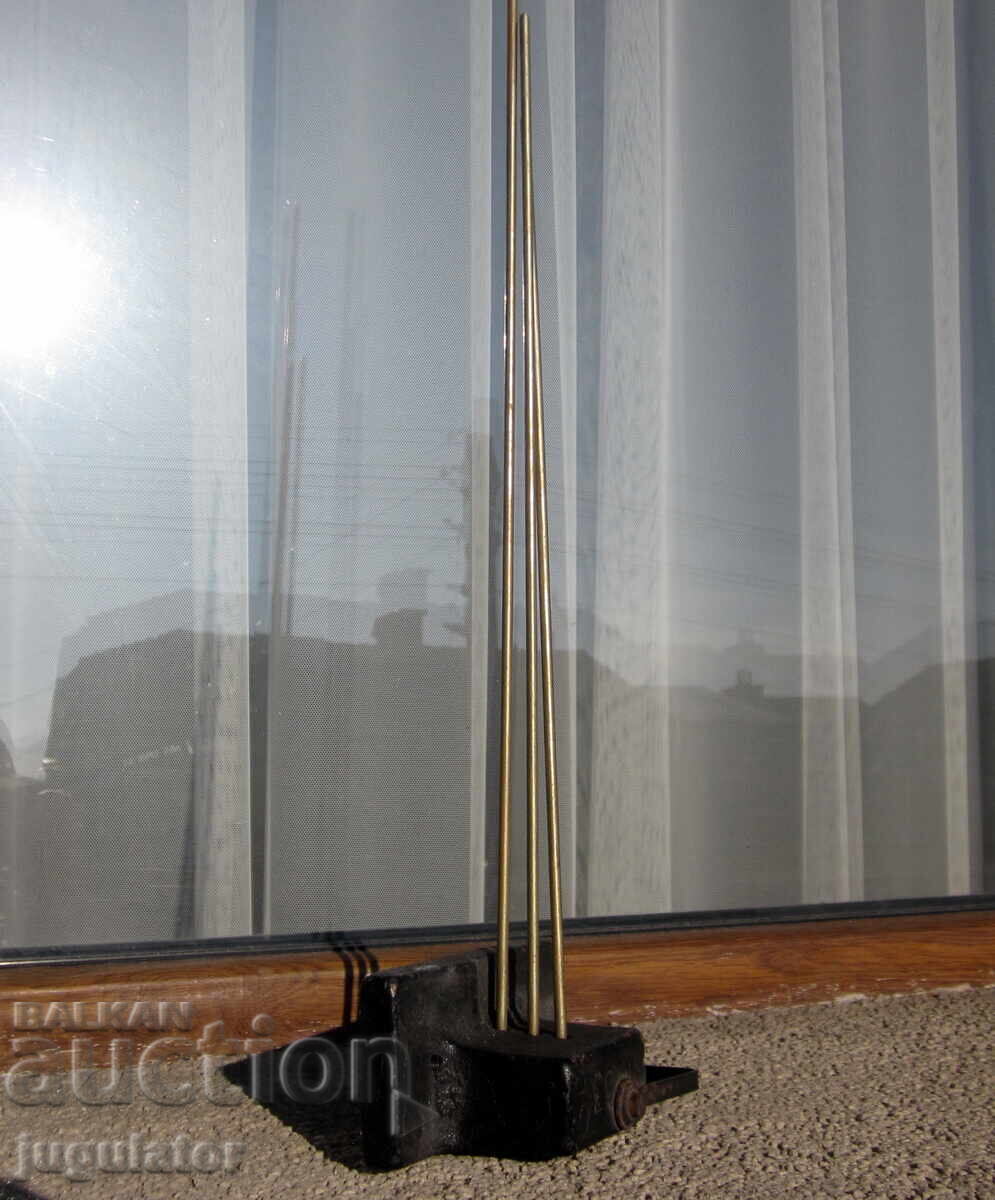 originalen gong za starinen stenen chasovnik