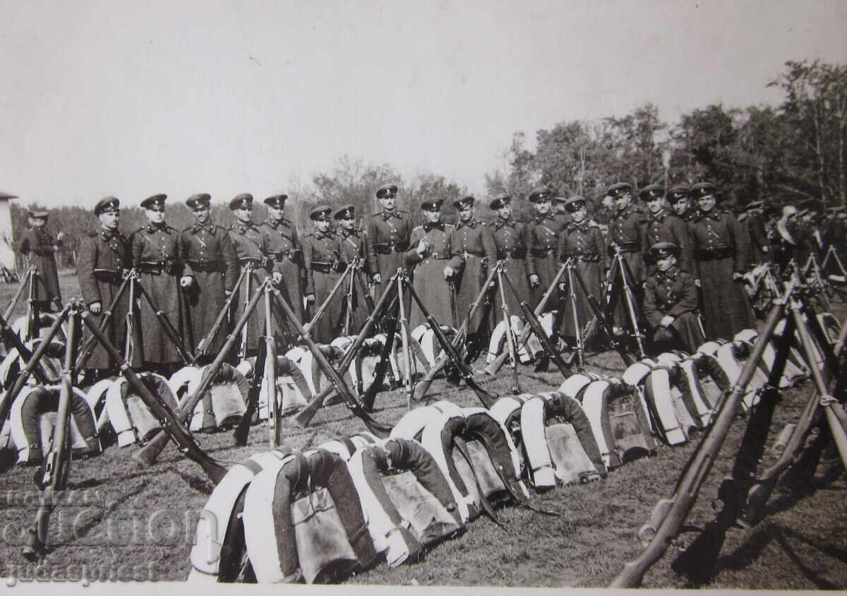 ВСВ Царство България военна снимка войници бойно снаряжение