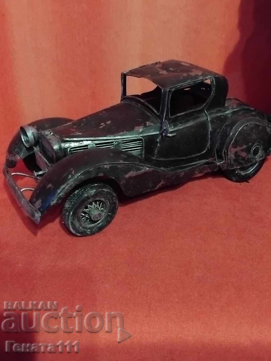 Стара метална количка мерцедес Стара метална количка мерцедес