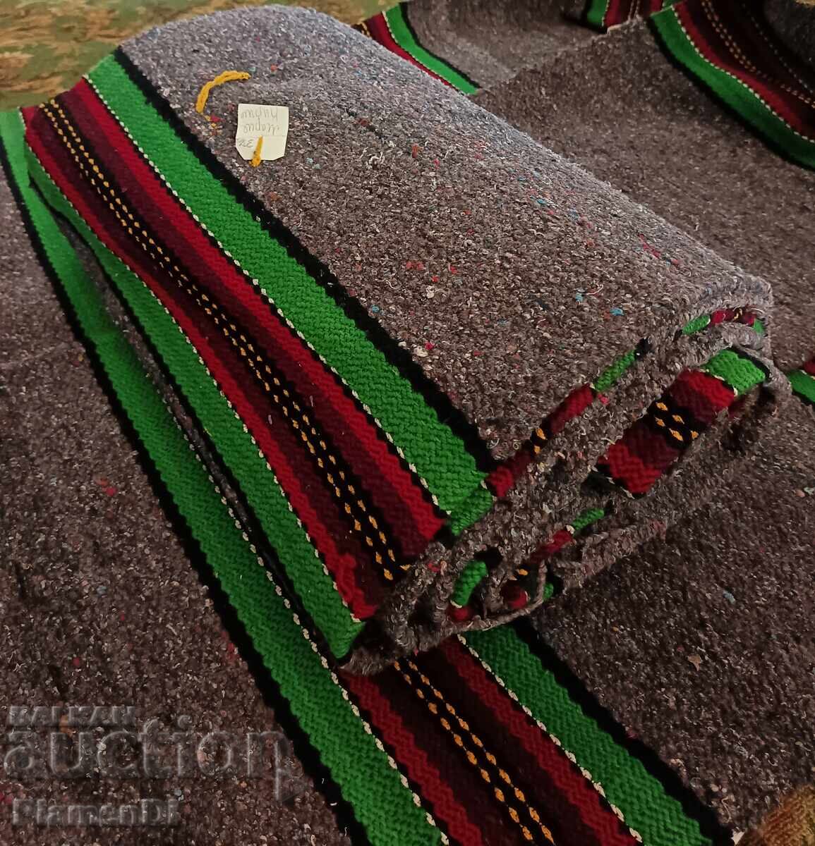 Livrarea Covor nou țesut manual