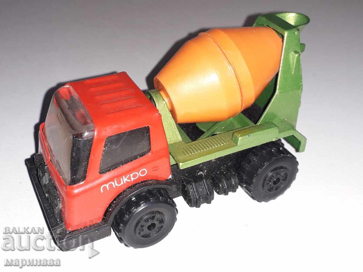 Auction  NEW STROLLER ''MICRO''. BG