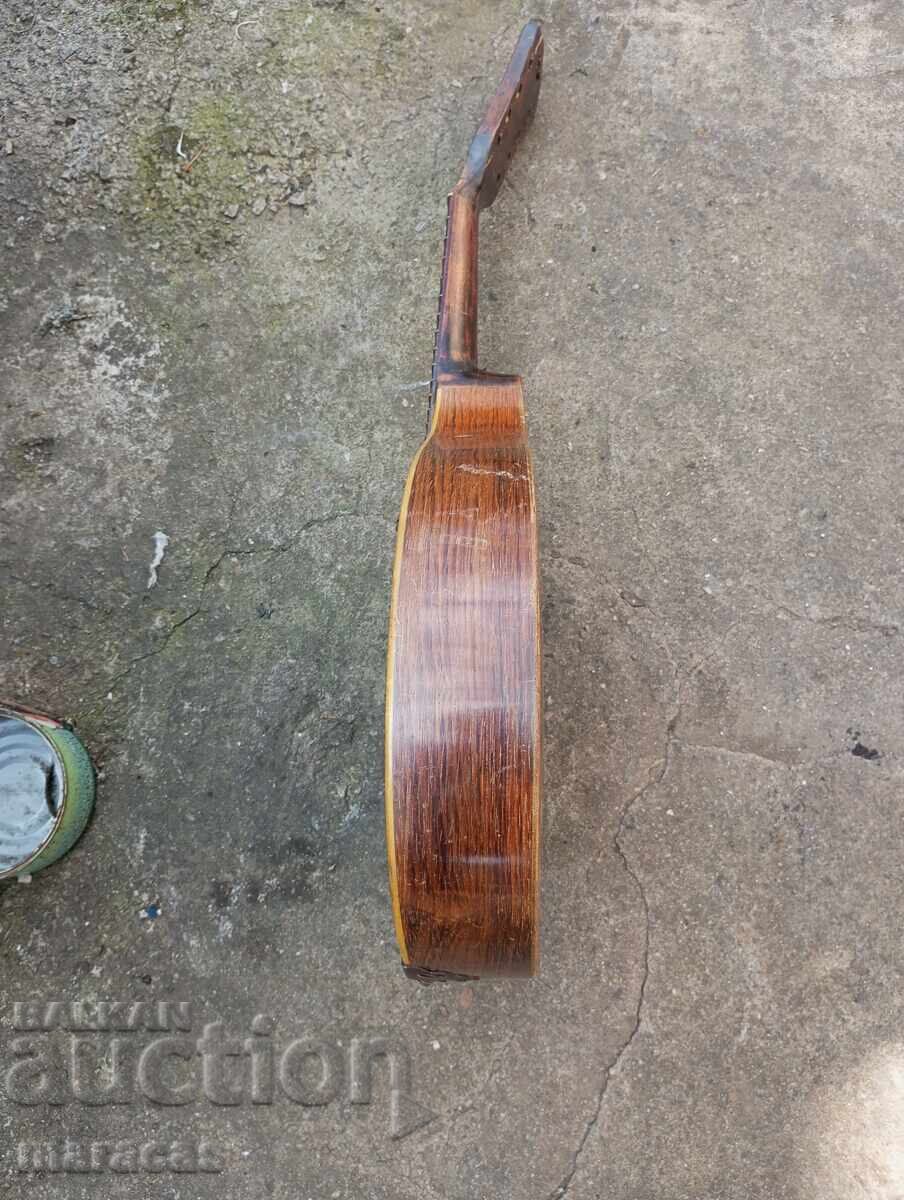 Licitație Mandolină veche din lemn Licitație Mandolină veche din lemn