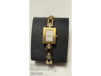 Дамски часовник с позлата Fontenay  работи отлично