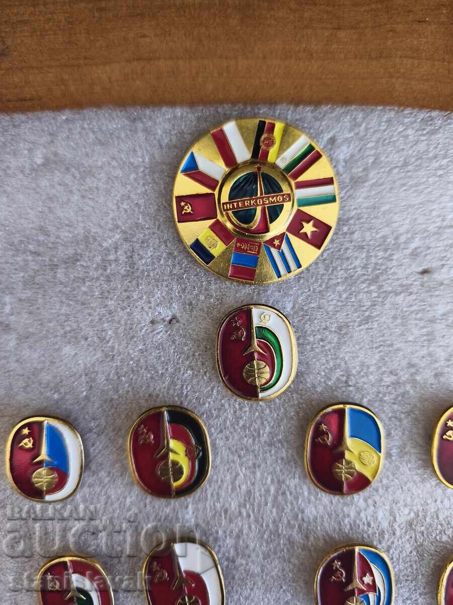 Colecția de insigne Intercosmos cu preț € 40.00 | 78.23 BGN