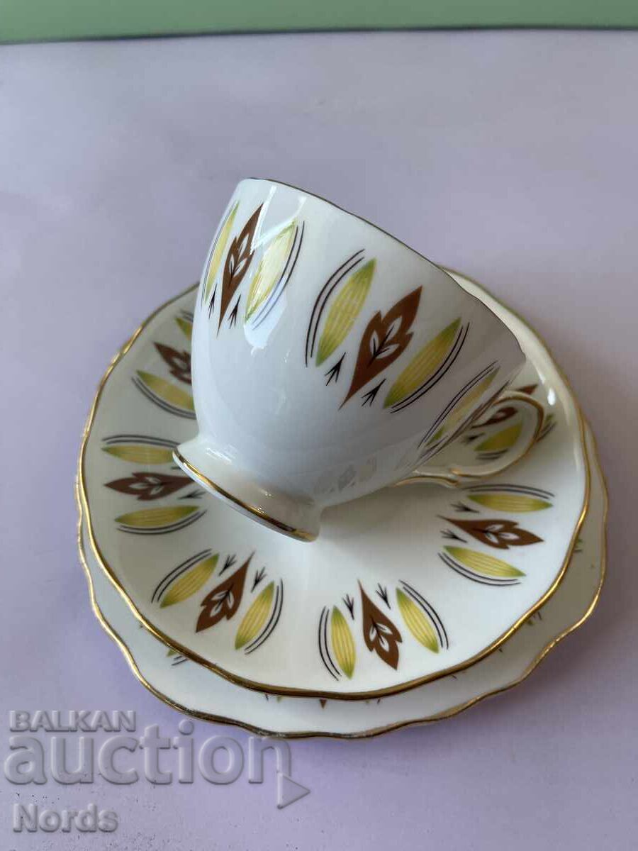 Set de ceai Colclough englezesc, triplu cu preț € 6.50 | 12.71 BGN