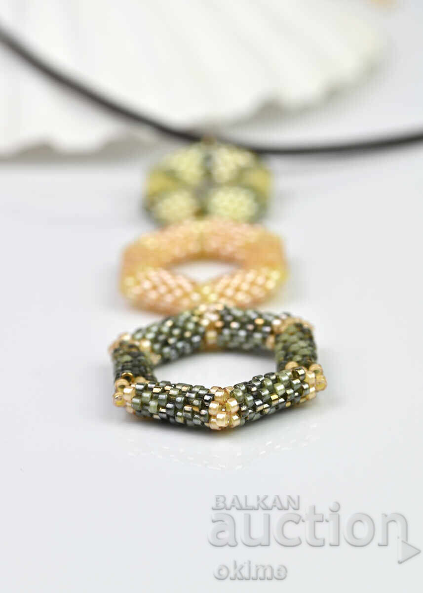 Livrarea Colier "Lumină din pădure"