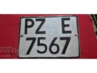 PZ 7567 E