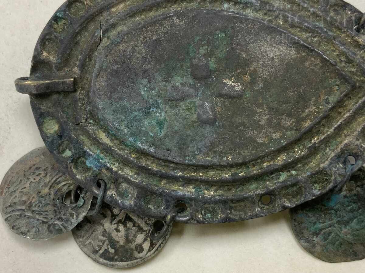 Доставка на Възрожденски накит сребро кован акчета