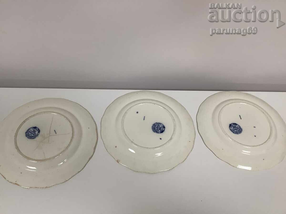 Livrarea Farfurii din porțelan din serviciul regal al Țarului Ferdinand I, 3 bucăți Livrarea Farfurii din porțelan din serviciul regal al Țarului Ferdinand I, 3 bucăți