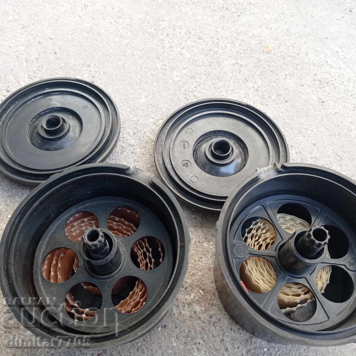 2 bucăți doză pentru developare film foto cu preț € 12.00 | 23.47 BGN 2 bucăți doză pentru developare film foto cu preț € 12.00 | 23.47 BGN