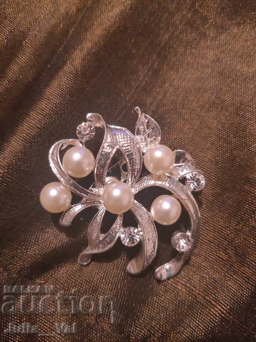 Παλιά καρφίτσα σε άριστη κατάσταση ΒΖΤ 0,01 σεντ