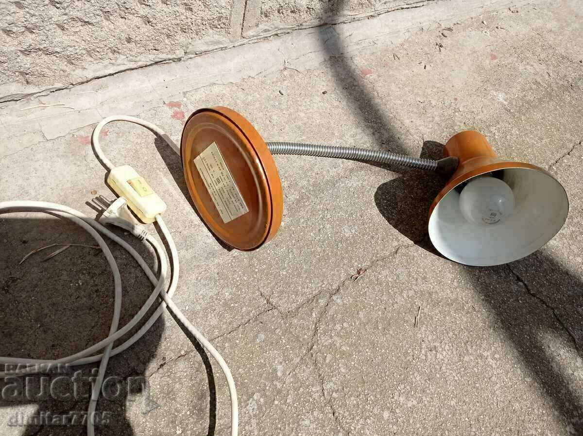Delivery of Desk work / industrial lamp metal